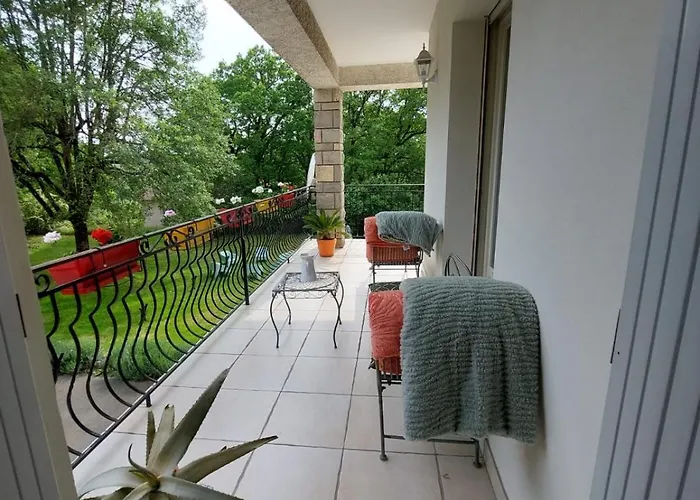 La Cote De Graves Villefranche-de-Rouergue